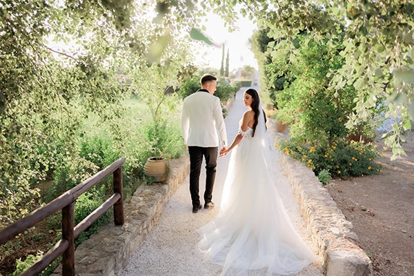 beautiful-destination-wedding-crete-pastel-colors_17