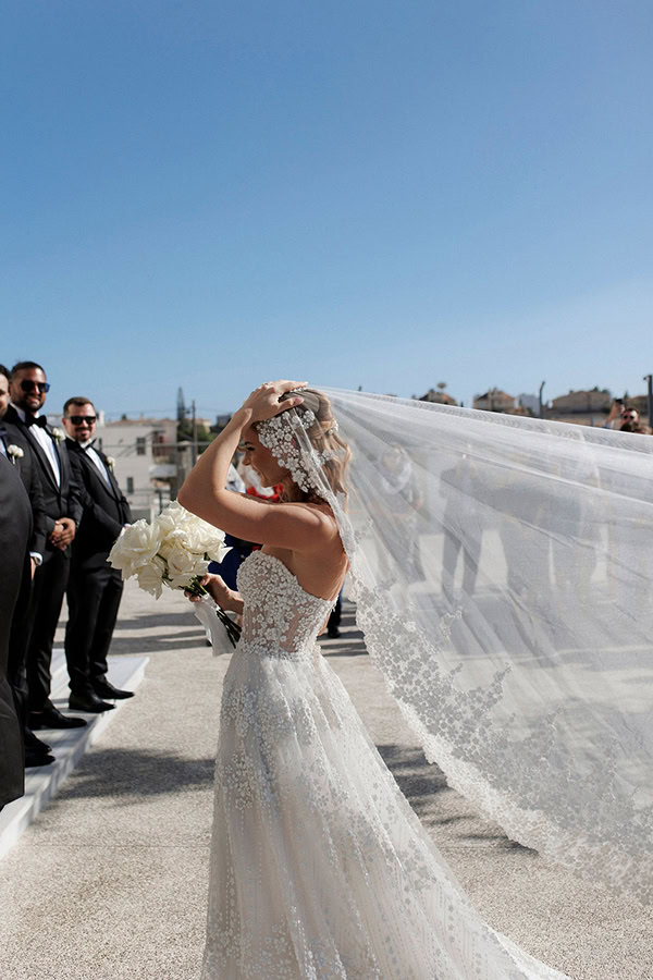 impressive-wedding-limassol-romantic-elements_09