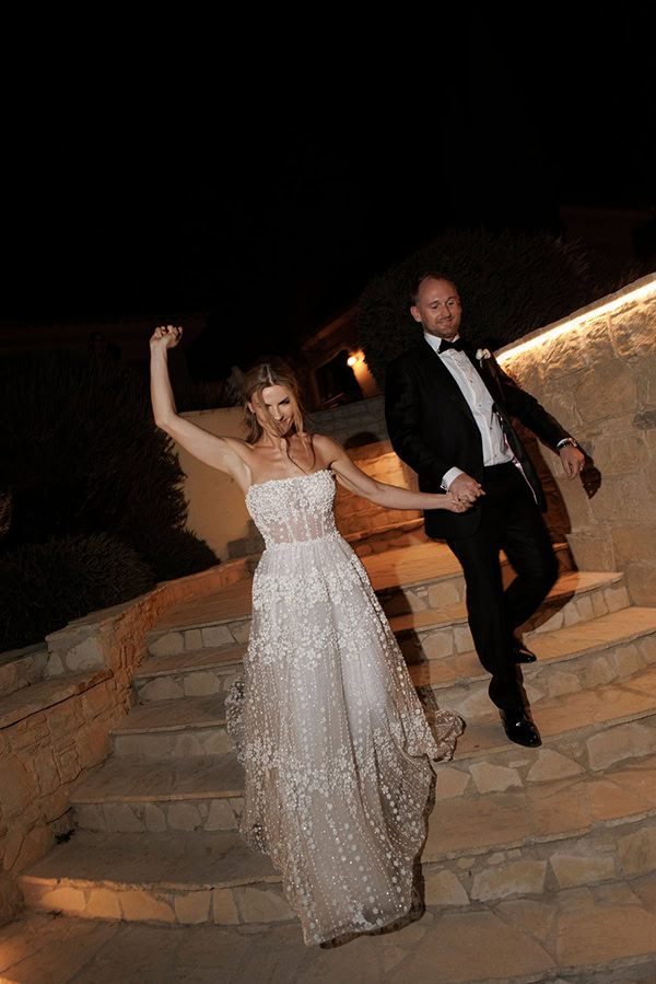 impressive-wedding-limassol-romantic-elements_23