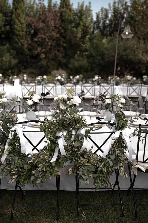modern-wedding-black-white-decor-fun_12