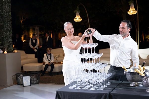 modern-wedding-black-white-decor-fun_16x