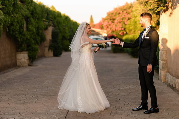 summer-wedding-markou-wine-museum-romantic-details_03