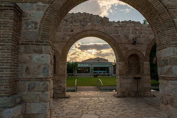 summer-wedding-markou-wine-museum-romantic-details_17