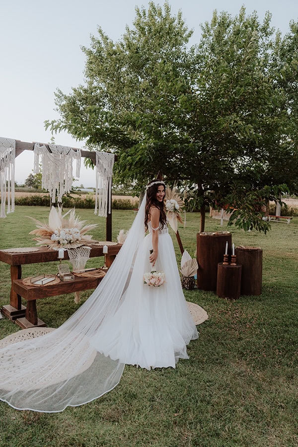 earthy-tones-bohemian-vibes-unique-summer-wedding_15