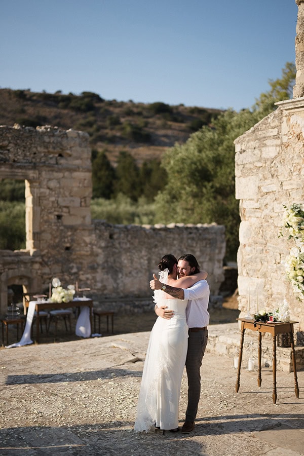 intinate-wedding-chania-minimal-chic-details_08