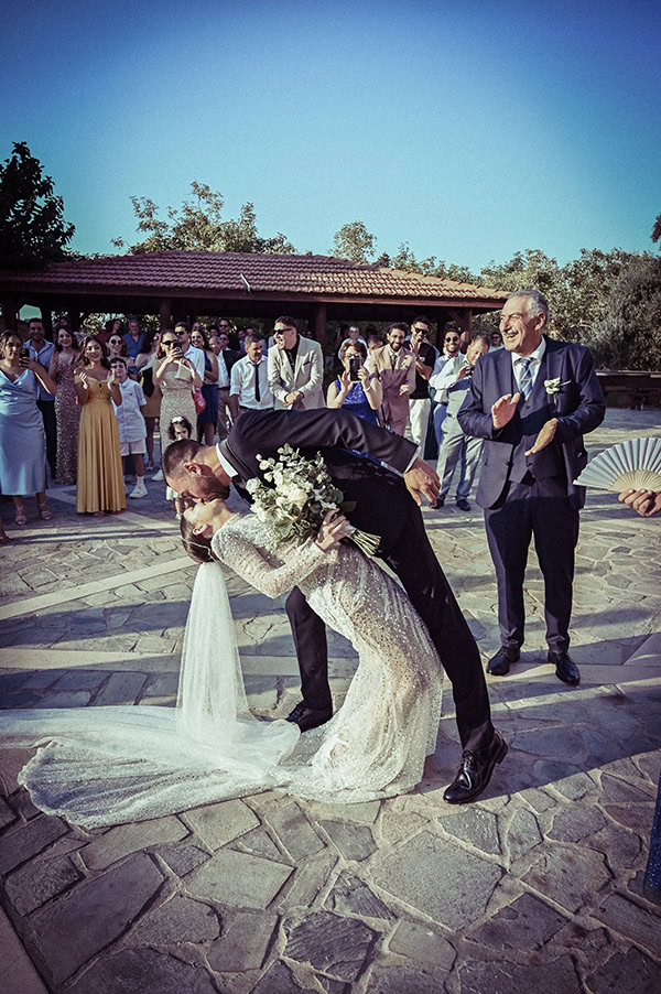 lovely-wedding-dreamy-setting-evgenios-hills_18