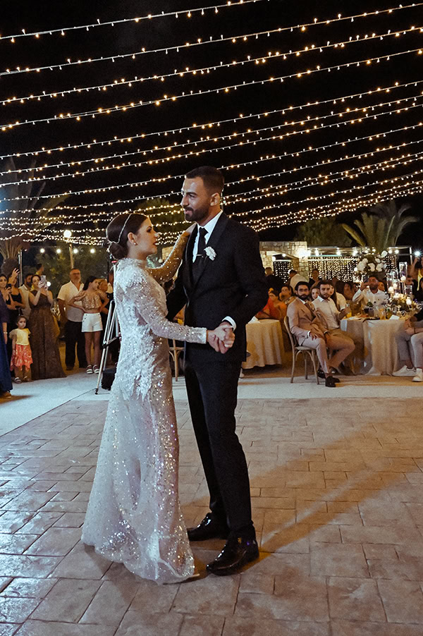 lovely-wedding-dreamy-setting-evgenios-hills_23