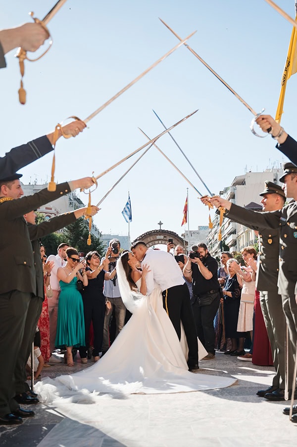 military-wedding-all-white-florals-romantic-details_16