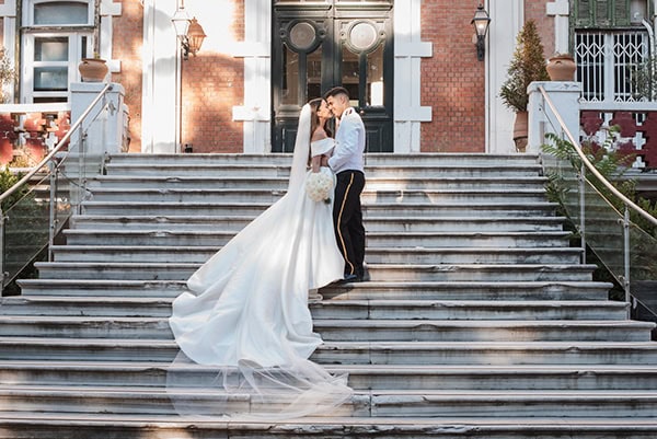 military-wedding-all-white-florals-romantic-details_17