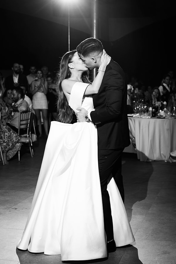 military-wedding-all-white-florals-romantic-details_22