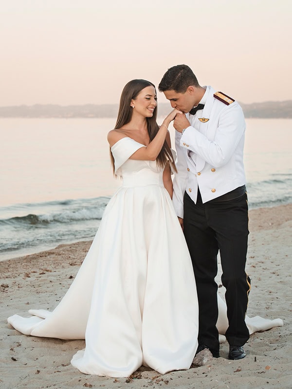 military-wedding-all-white-florals-romantic-details_23