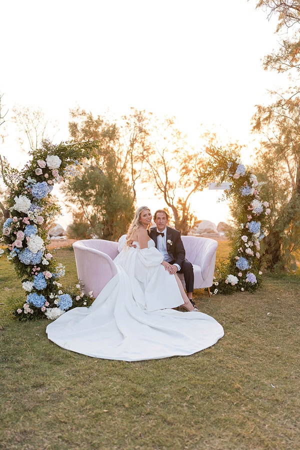 romantic-chic-wedding-dreamy-hues-ble-azure_01