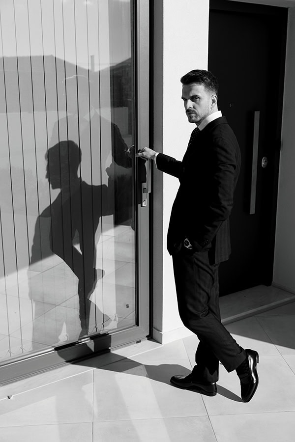 romantic-wedding-in-athens-all-white-florals_11