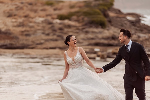 romantic-wedding-in-athens-all-white-florals_23