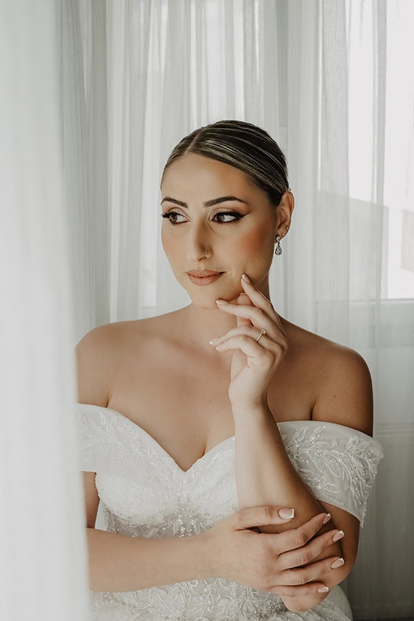 romantic-wedding-with-dreamy-decor-fairy-lights_05