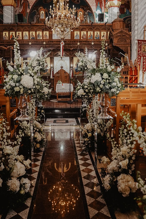 romantic-wedding-with-dreamy-decor-fairy-lights_11