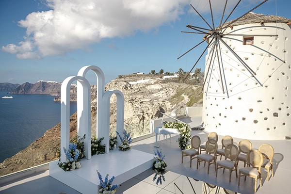 styled-shoot-santorini-contemporary-aesthetic_05