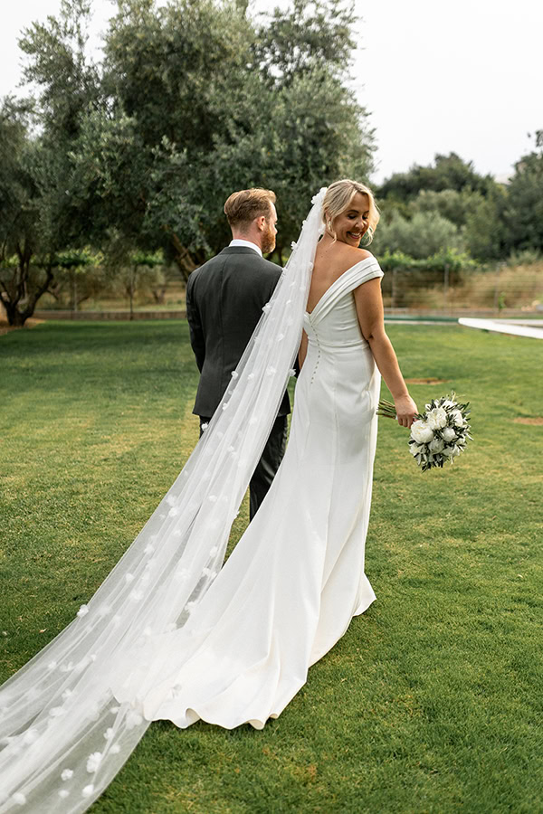 timelessly-beautiful-wedding-olive-grove-crete_05