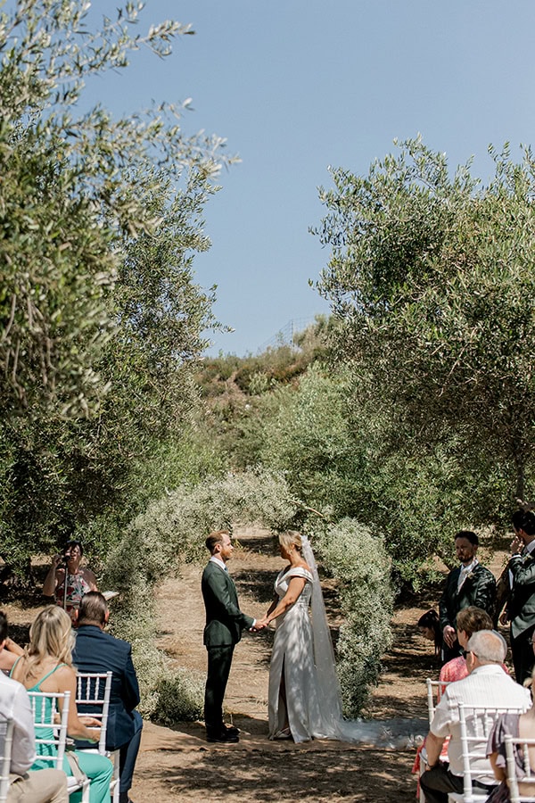 timelessly-beautiful-wedding-olive-grove-crete_16
