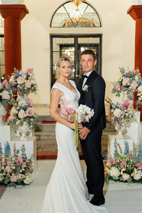beautiful-autumn-wedding-naousa-pastel-blooms_11