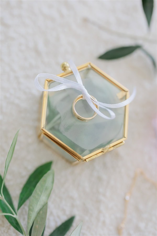 beautiful-spring-wedding-olive-grove_12