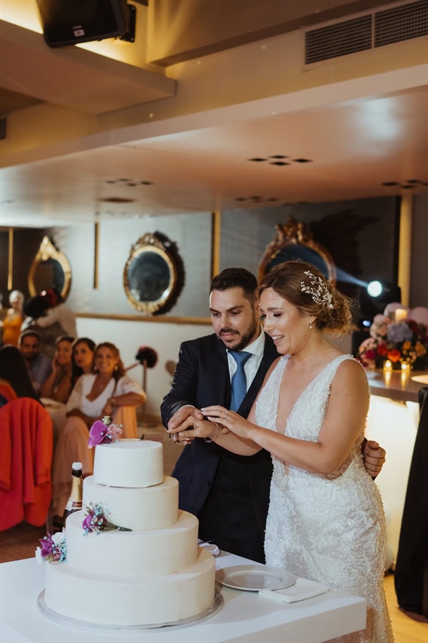 beautiful-summer-wedding-colorful-blooms_29