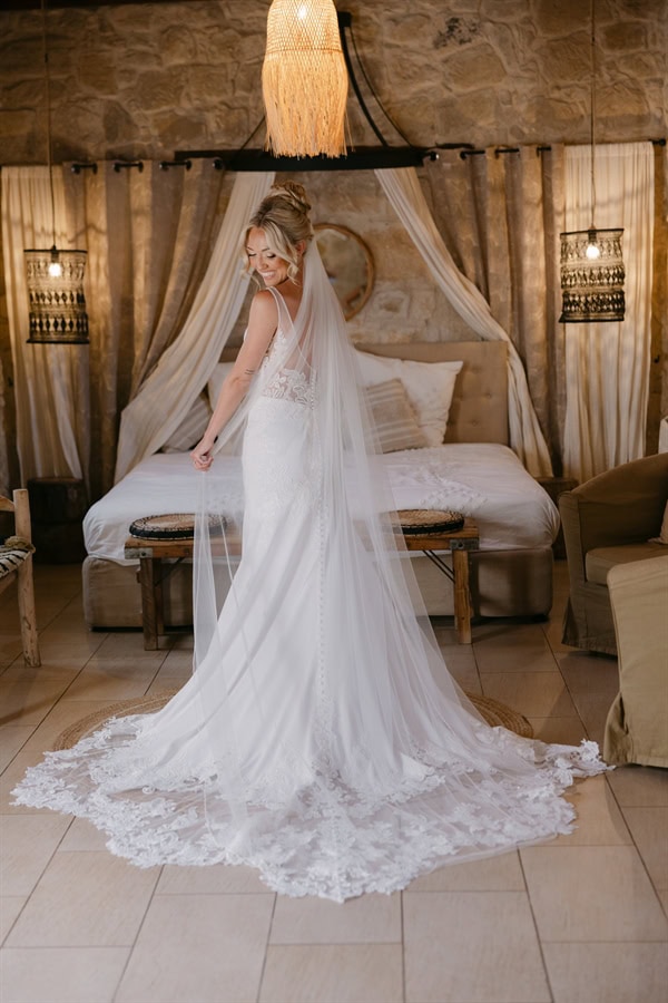 beautiful-summer-wedding-white-blooms-liopetro_14