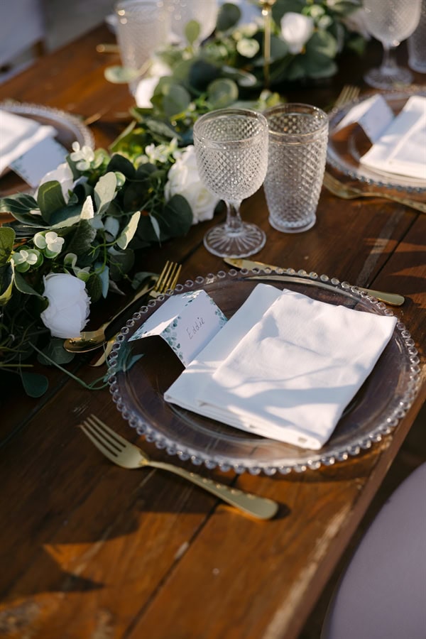 beautiful-summer-wedding-white-blooms-liopetro_28