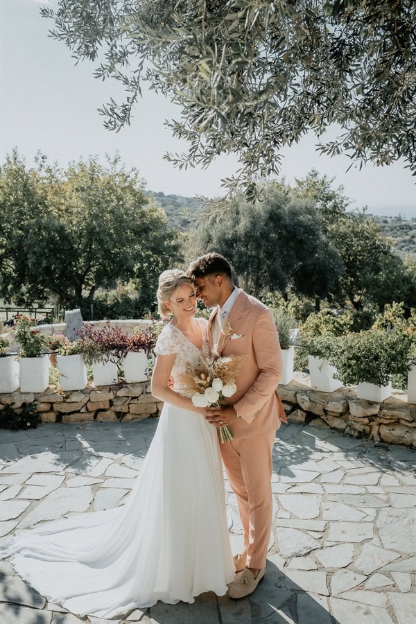 boho-wedding-dreamy-atmosphere-dried-flowers_11