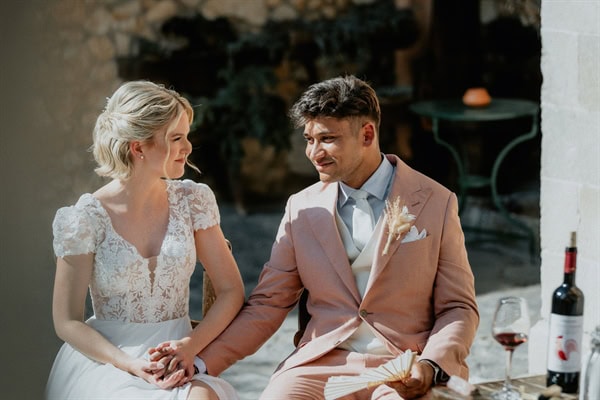 boho-wedding-dreamy-atmosphere-dried-flowers_25