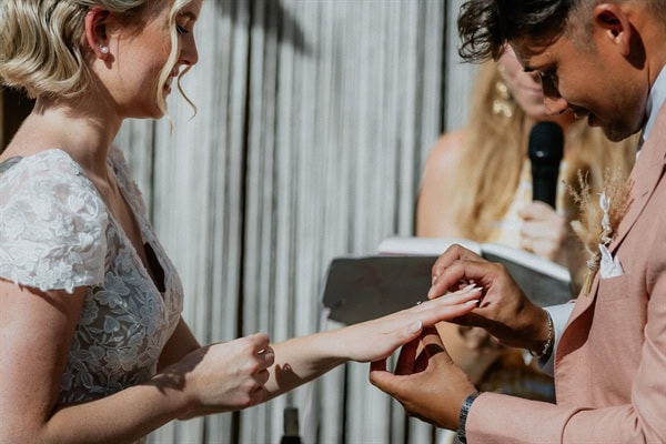 boho-wedding-dreamy-atmosphere-dried-flowers_26