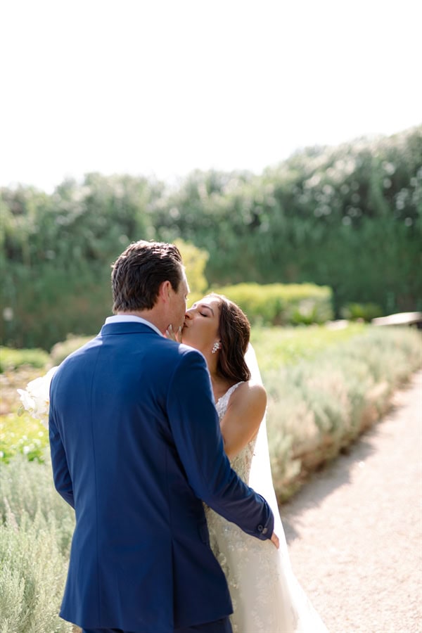 elegant-athens-wedding-white-roses-romance_20