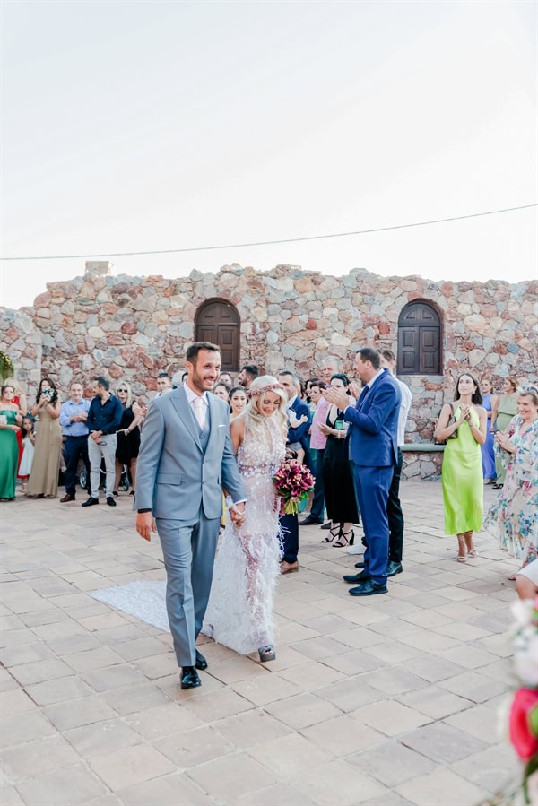 romantic wedding ktima laas lovely floral arrangements_26