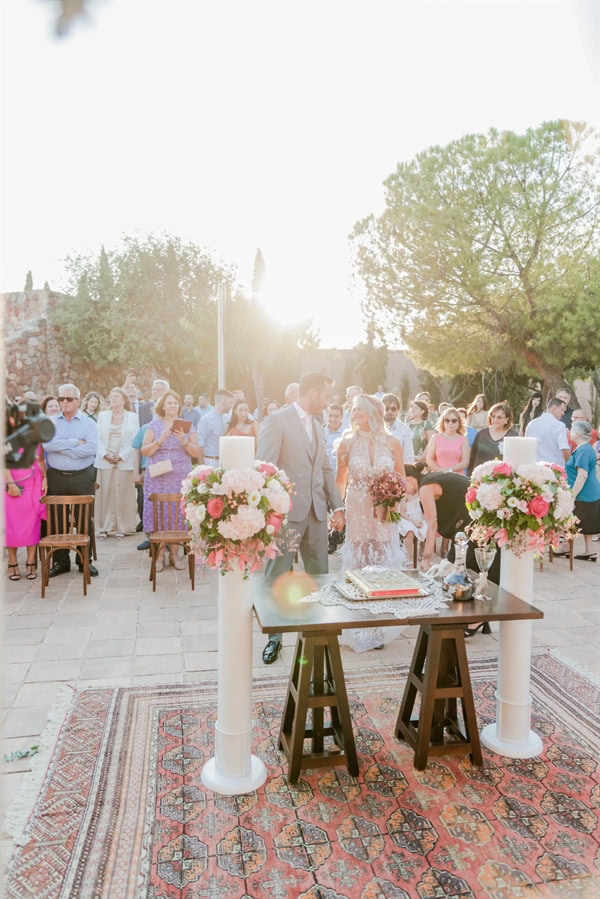 romantic wedding ktima laas lovely floral arrangements_27