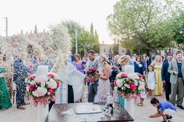 romantic wedding ktima laas lovely floral arrangements_28