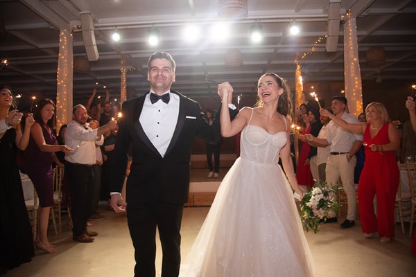 Ρομαντικός καλοκαιρινός γάμος με τριαντάφυλλα σε απαλές αποχρώσεις  | Αιμιλία & Πάνος