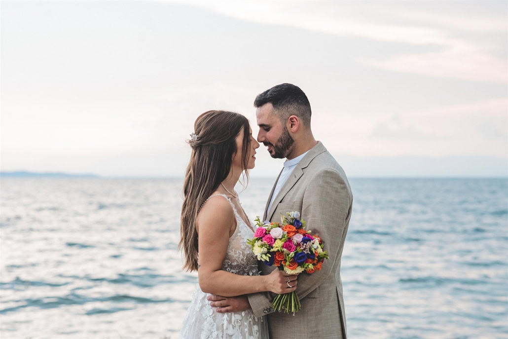 Καλοκαιρινός γάμος στη Θεσσαλονίκη γεμάτος χρώμα & ρομαντισμό | Άντρη & Βίκτωρας”