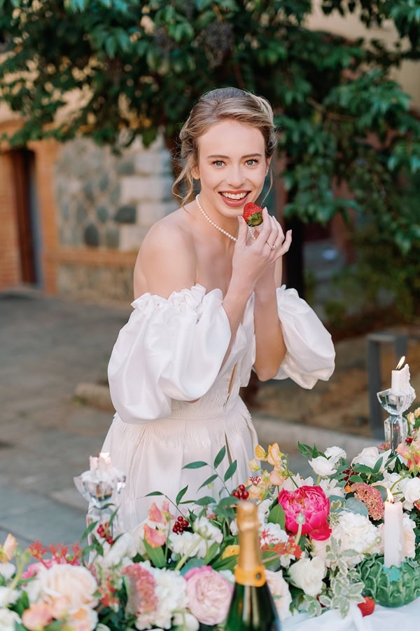 ultra-stylish-wedding-dress-alkmini-atelier_13