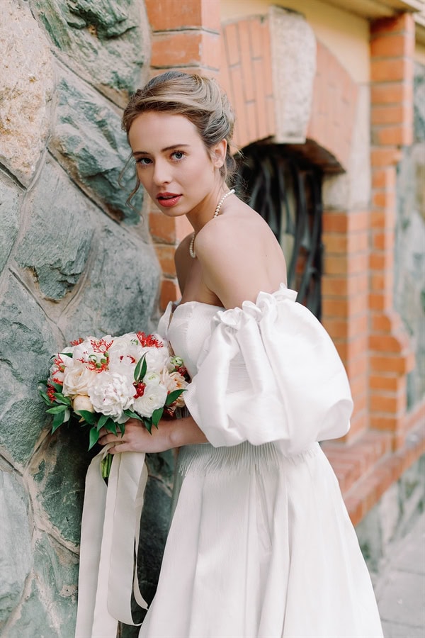 ultra-stylish-wedding-dress-alkmini-atelier_16