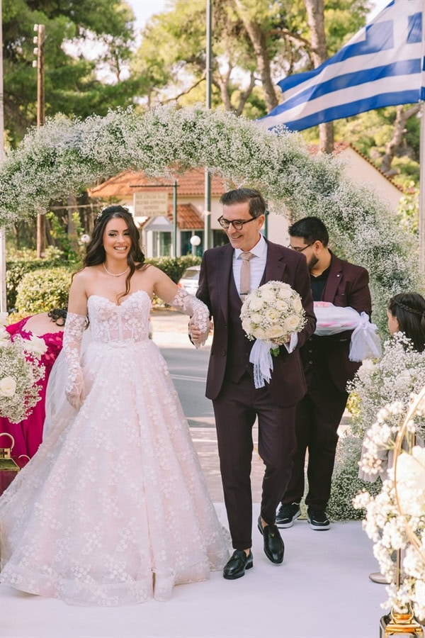 winter wedding romantic style white blooms_18