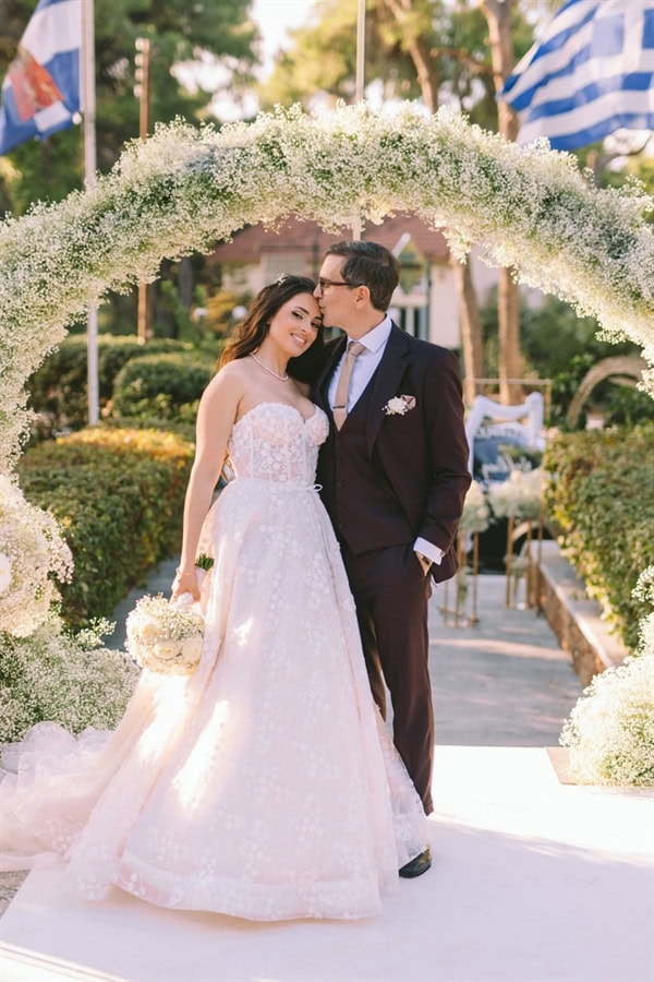 winter wedding romantic style white blooms_24
