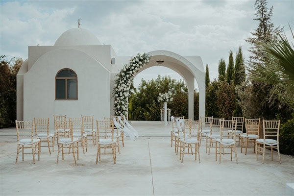 Beautiful Summer Wedding Amaltheia White Blooms