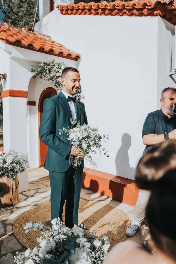 fall-rustic-chic-wedding-white-blooms_26