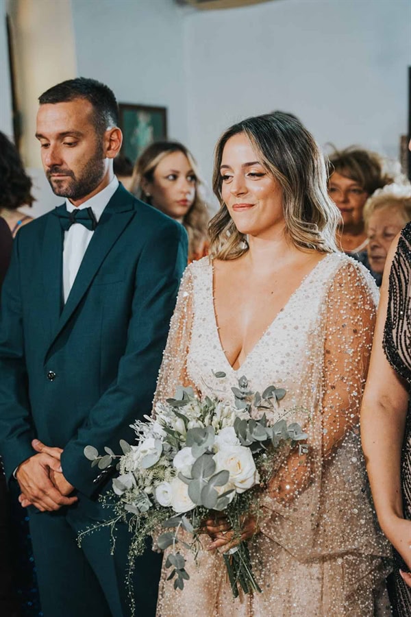 fall-rustic-chic-wedding-white-blooms_30