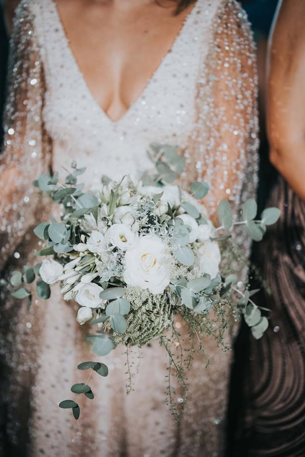 fall-rustic-chic-wedding-white-blooms_31