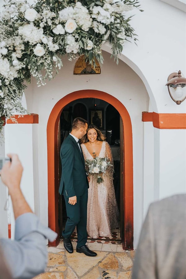 fall-rustic-chic-wedding-white-blooms_34