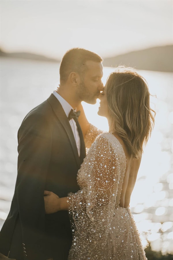 fall-rustic-chic-wedding-white-blooms_41