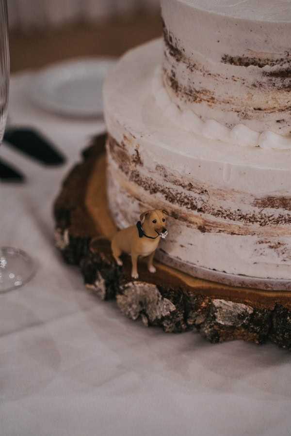 fall-rustic-chic-wedding-white-blooms_51