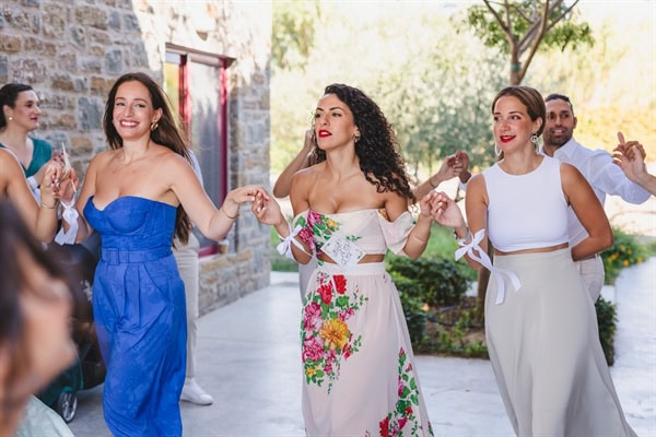 Fall Wedding Methoni Castle Ivory Roses