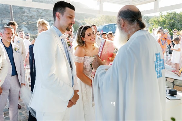 Romantic Destination Wedding Naxos Colorful Blooms